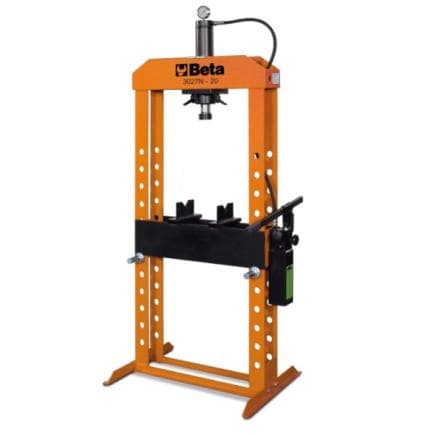 BETA 030270102 - Presse hydraulique avec piston mobile
