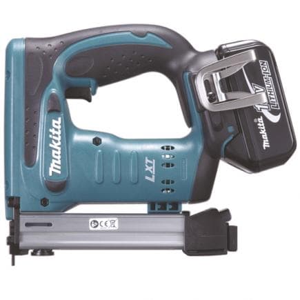 MAKITA DST221RTJ - WOOD STAPLER 18V 22 mm - in a case with battery and charger