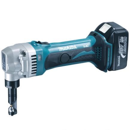 MAKITA DJN161RTJ - 18V NIBBLER 1.6MM LXT - in case with service key, 2 batteries 5.0Ah and charger