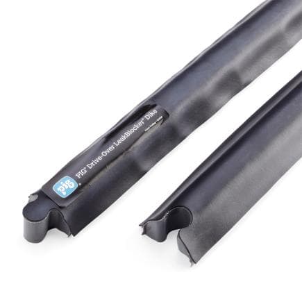 NEW PIG PLR950 - Digue LeakBlocker® PIG® sur laquelle il est possible de rouler